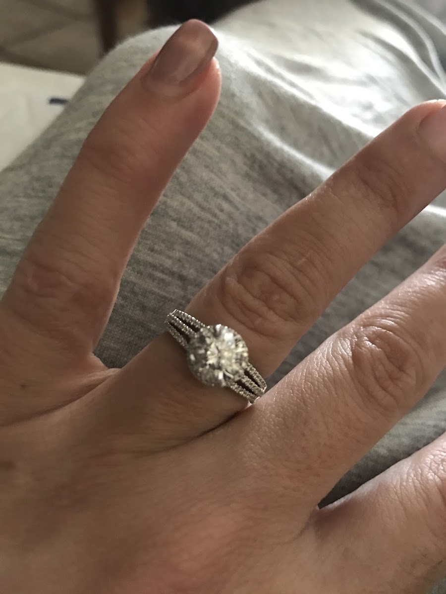 Jeweler Tamilla